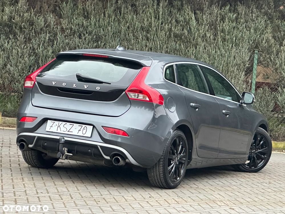 Volvo V40 D2 R Design - 21