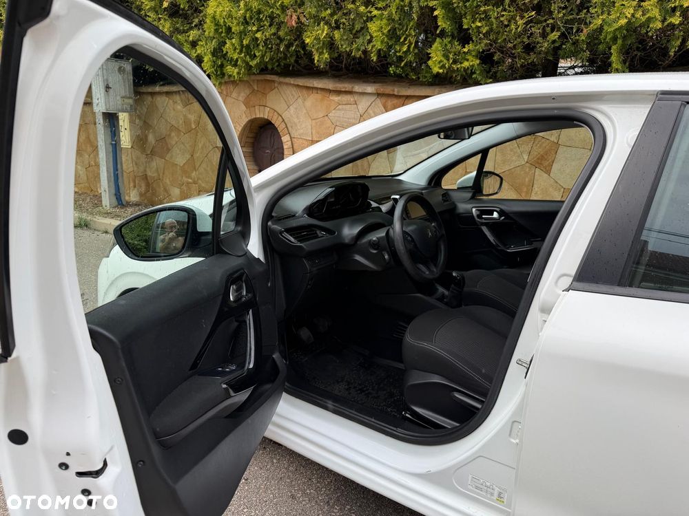 Peugeot 208 1.2 PureTech Active - 15