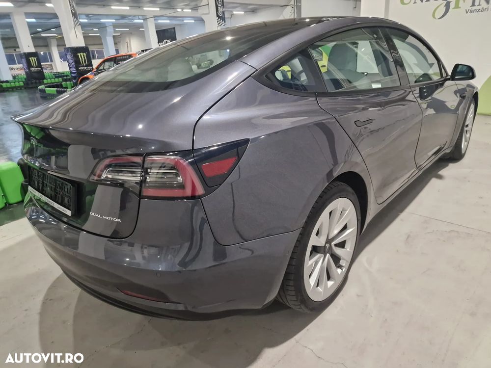 Tesla Model 3 Langstreckenbatterie Allradantrieb Dual Motor - 12