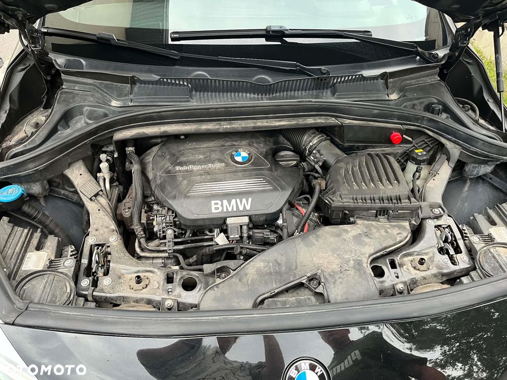 BMW Seria 2 218d - 11
