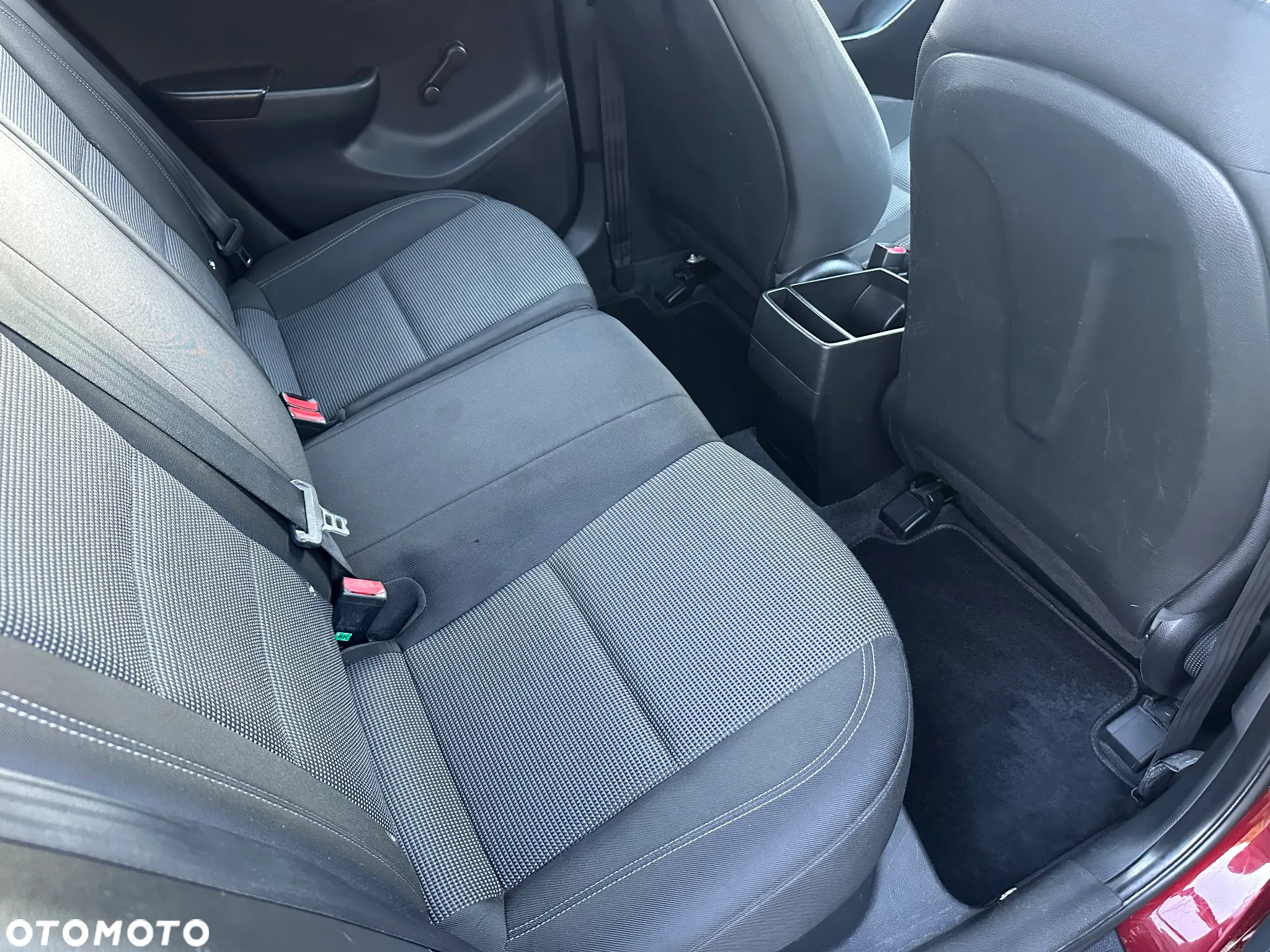 Hyundai i30 1.4 Premiere Comfort - 16