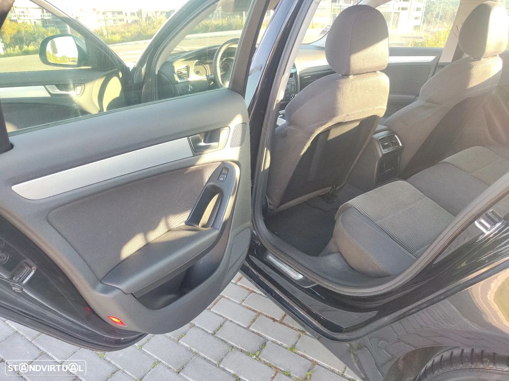 Audi A4 Avant 2.0 TDI Sport - 13