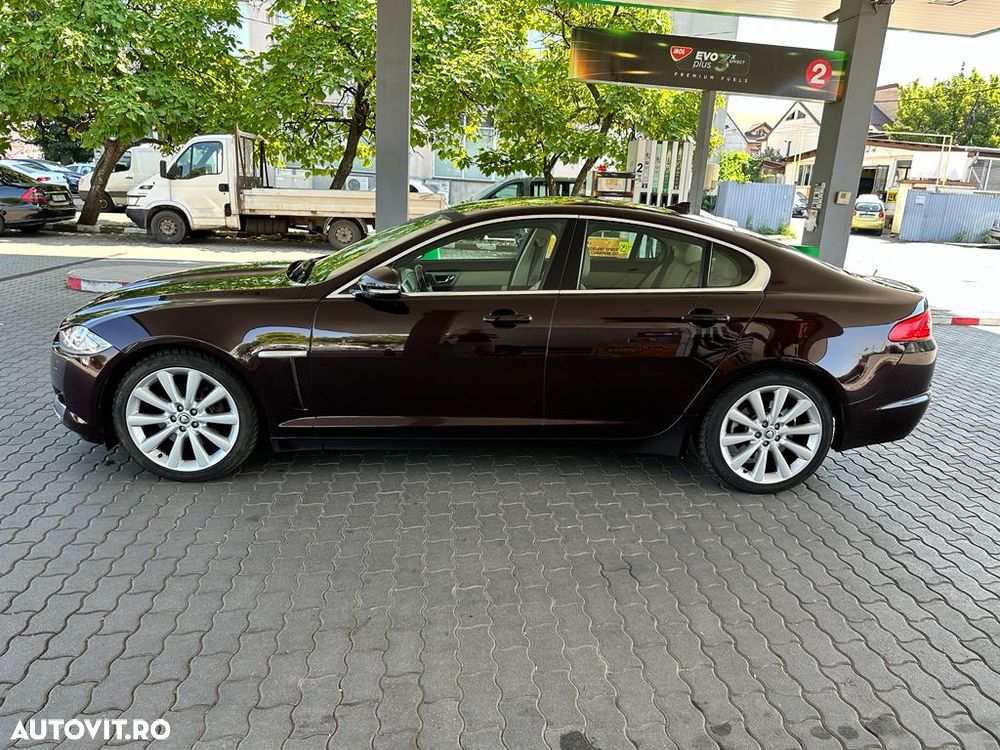 Jaguar XF 2.2D - 1
