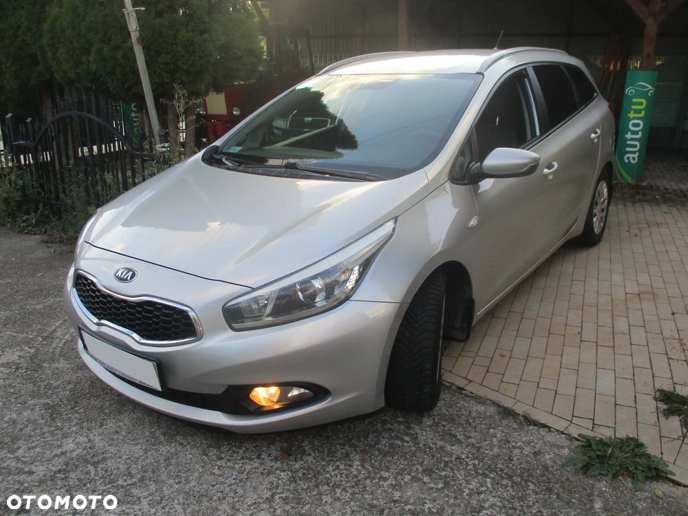 Kia Ceed 2012 photo 3