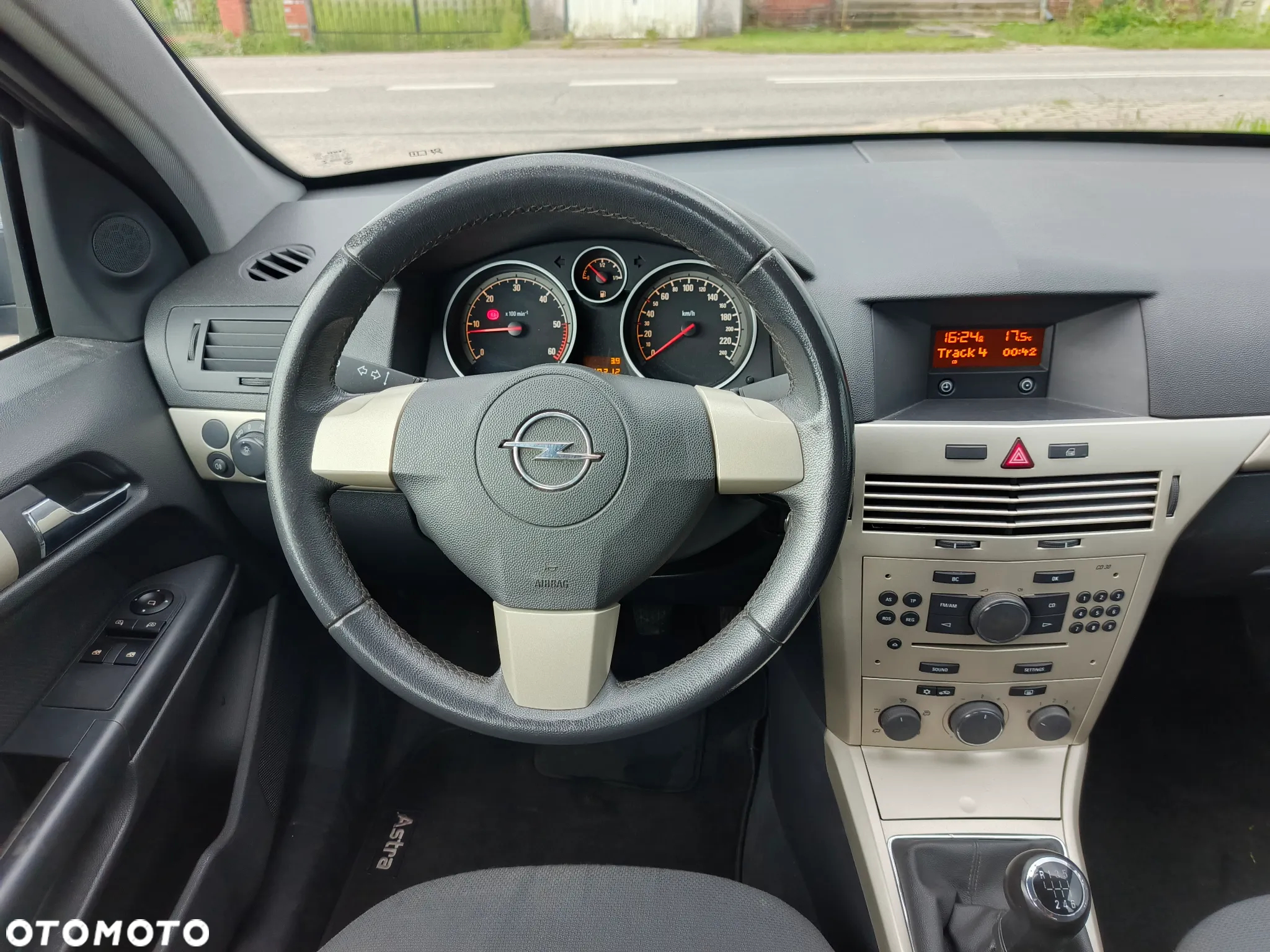Opel Astra 1.9 CDTI Caravan DPF - 24
