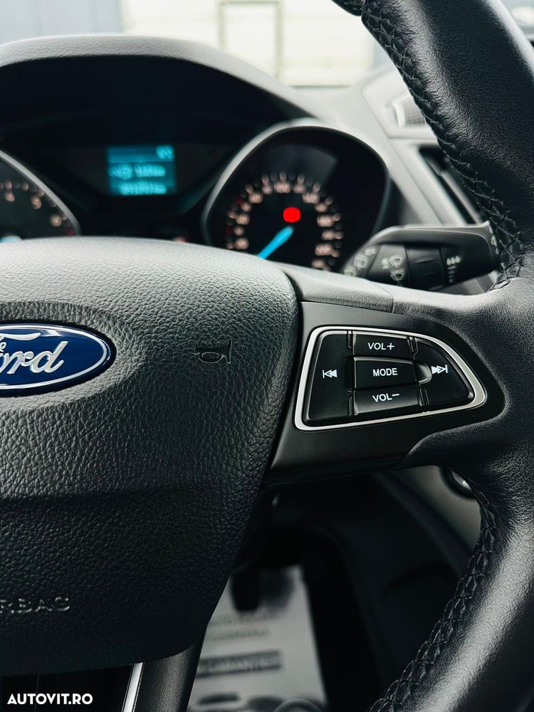 Ford Kuga 1.5 EcoBoost 2x4 Business Edition - 29