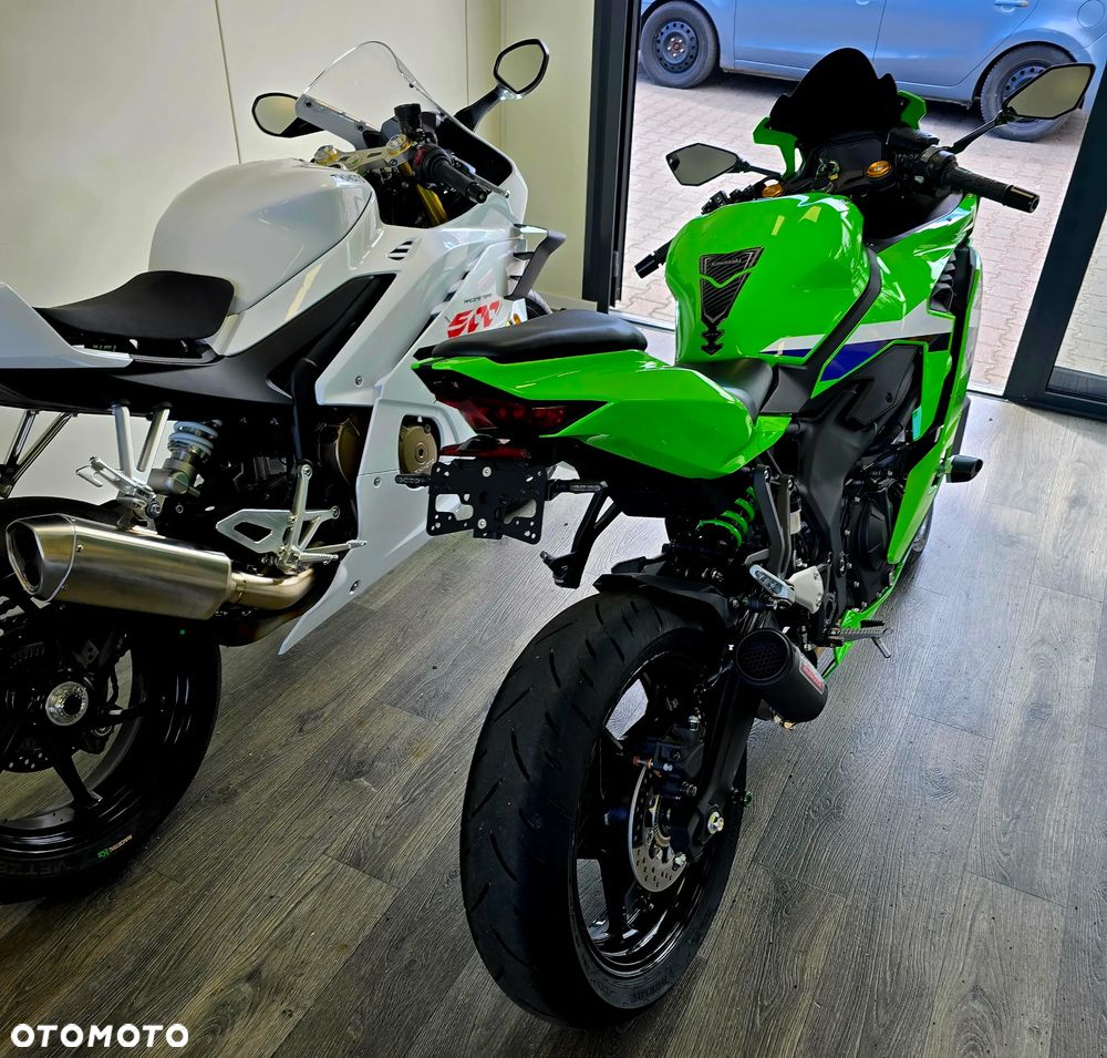 Kawasaki ZX - 21