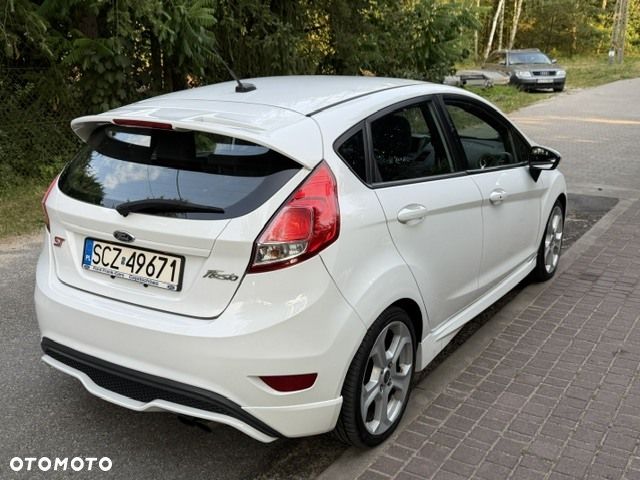 Ford Fiesta - 2