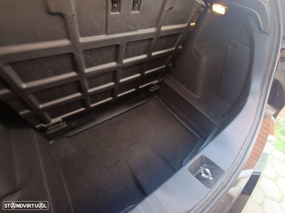 Honda Civic 1.4 i-VTEC Sport Black Edition - 33