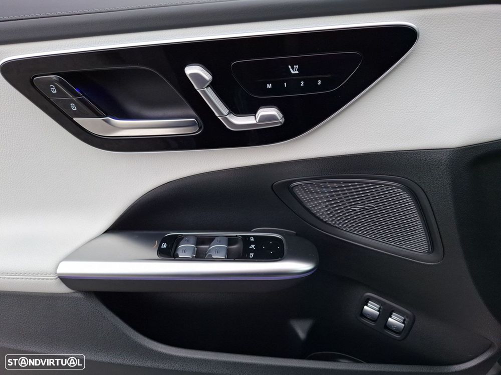 Mercedes-Benz C 300 e - 19