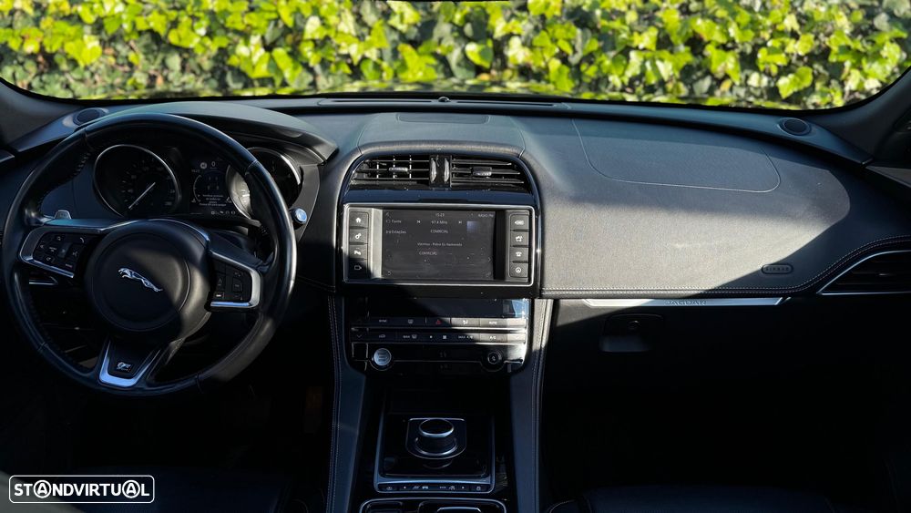 Jaguar F-Pace 2.0 i4D R-Sport Aut. - 7