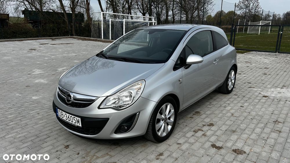 Opel Corsa 1.4 Cosmo - 1