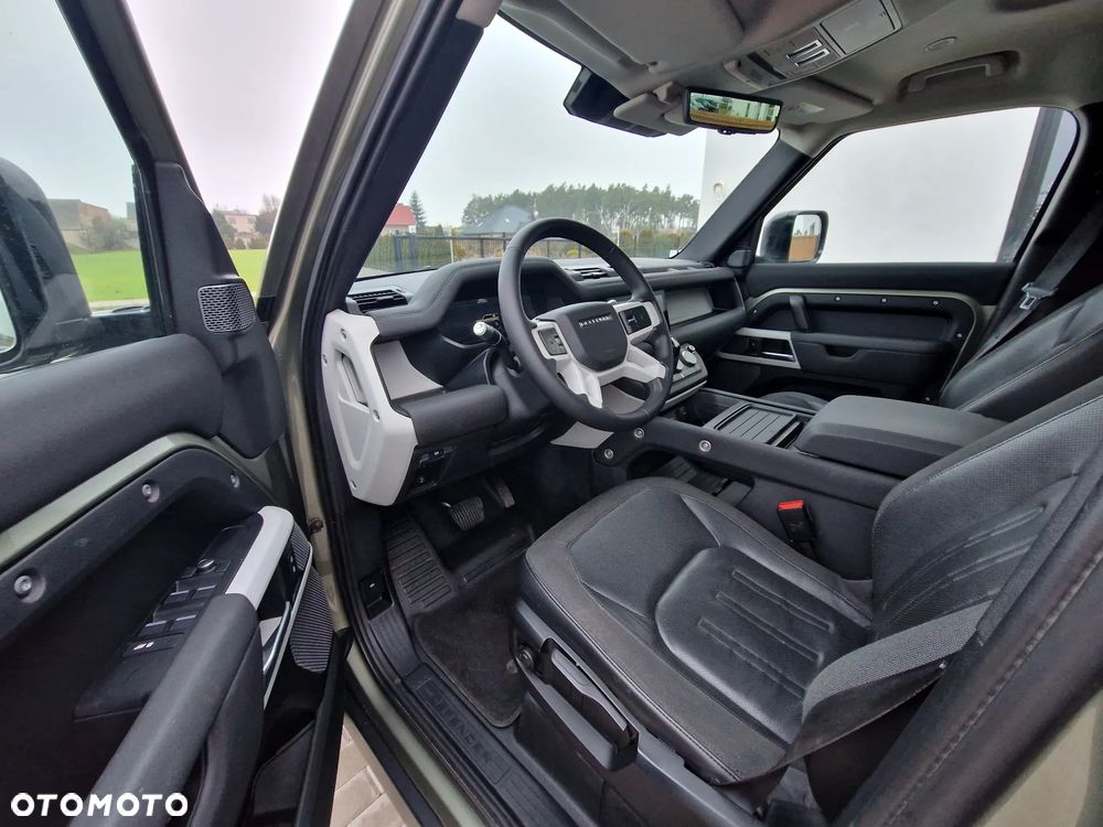 Land Rover Defender 2.0 D240 S - 5