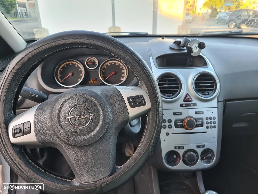 Opel Corsa 1.2 Cosmo - 39