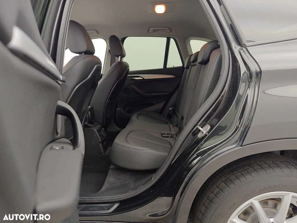 BMW X1 - 10