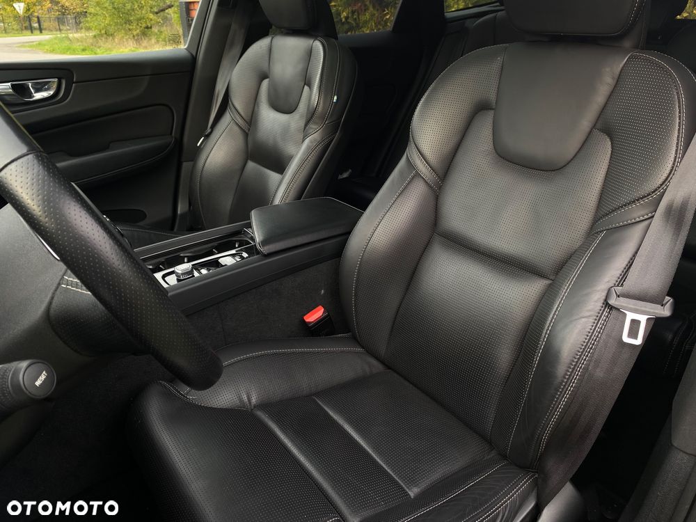 Volvo XC 60 B5 D AWD Inscription - 25