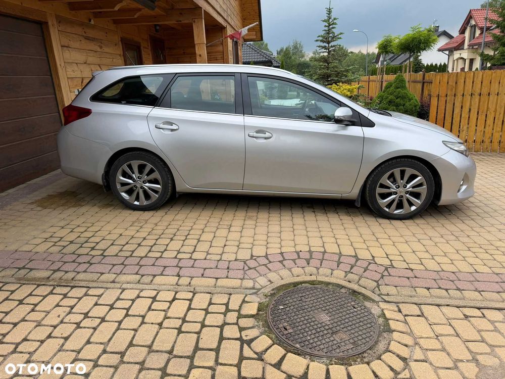 Toyota Auris - 4