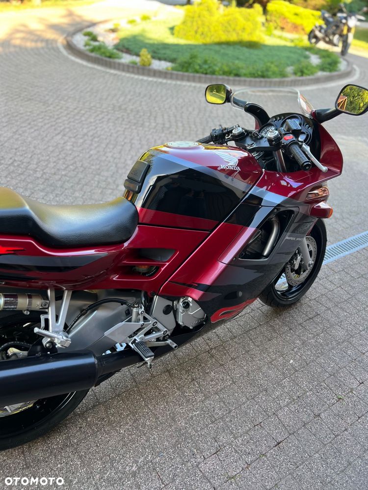 Honda CBR - 24