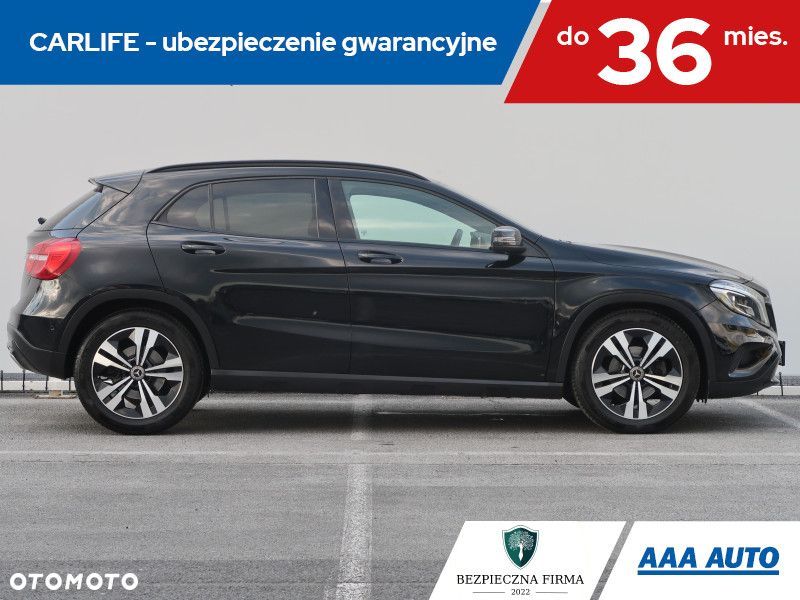 Mercedes-Benz GLA - 7