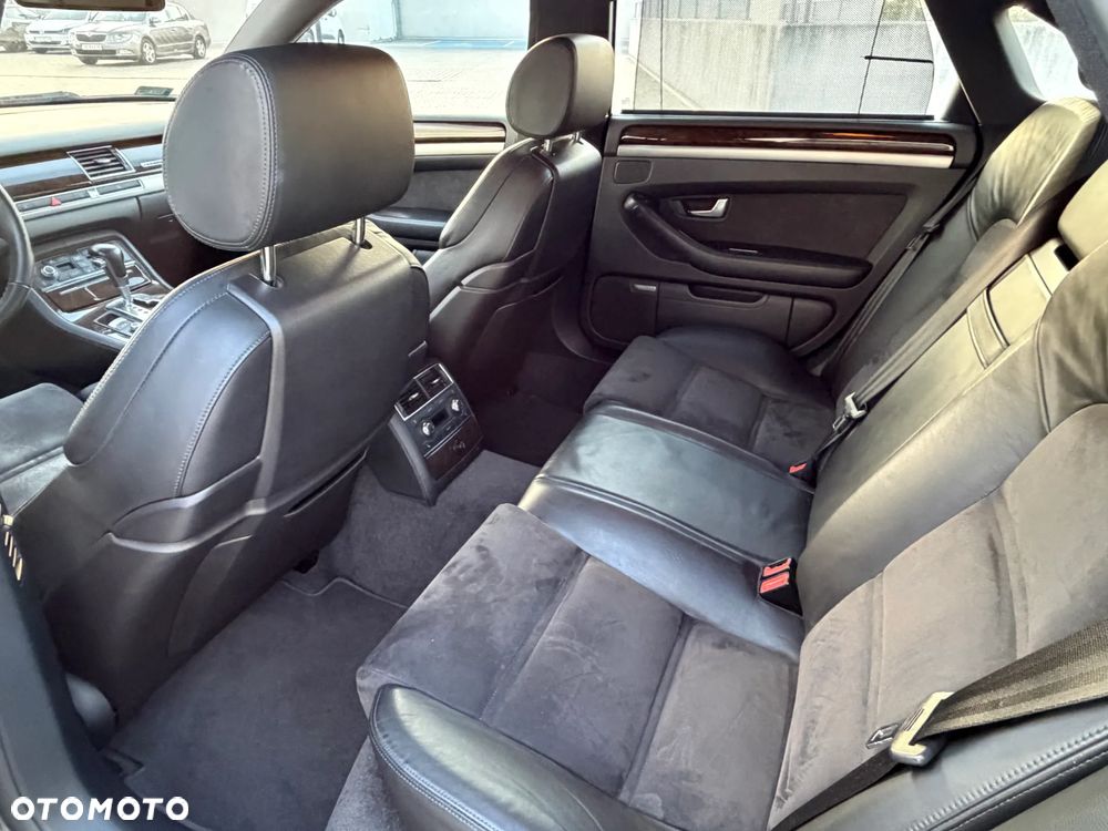Audi S8 - 18