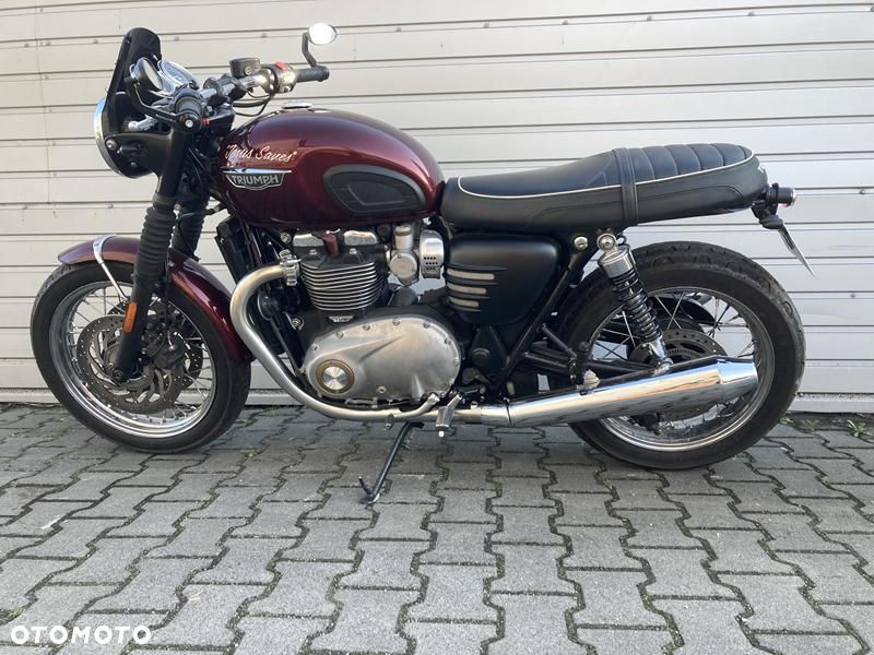 Triumph Bonneville - 2