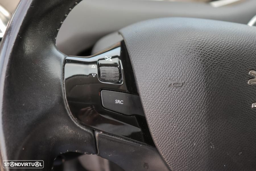 Peugeot 308 SW 1.5 BlueHDi Style — fotografia 13