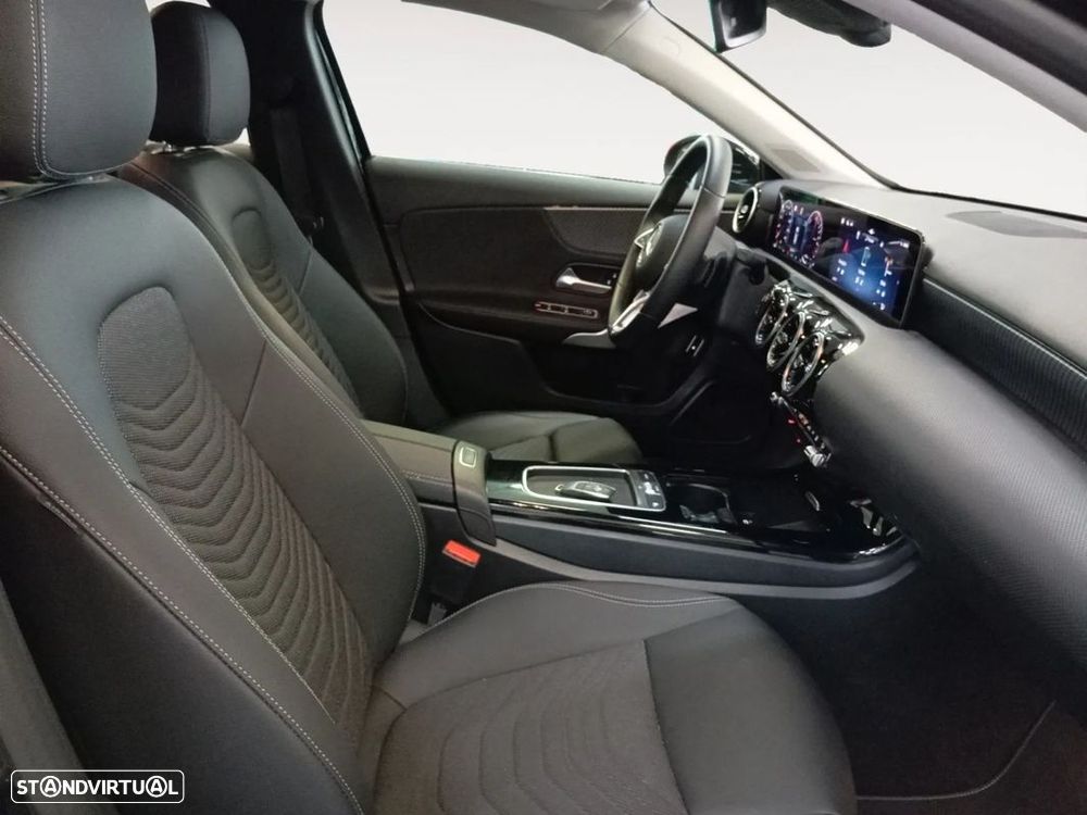 Mercedes-Benz A 250 e - 14