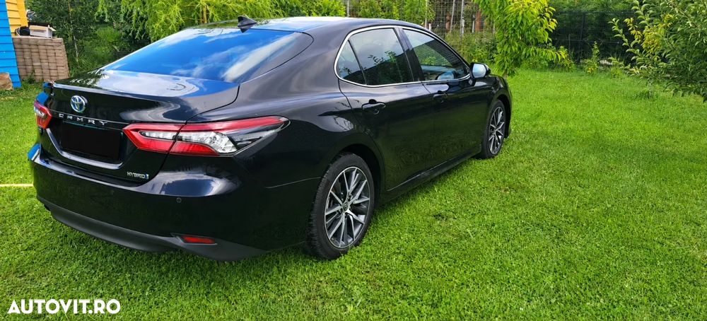 Toyota Camry 2.5 Exclusive - 1