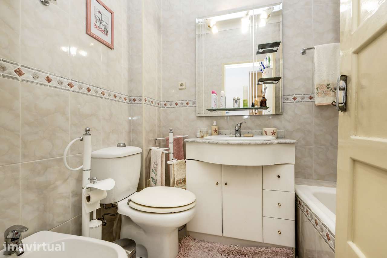 Apartamento T2 em Camarate com varanda - Grande imagem: 5/23