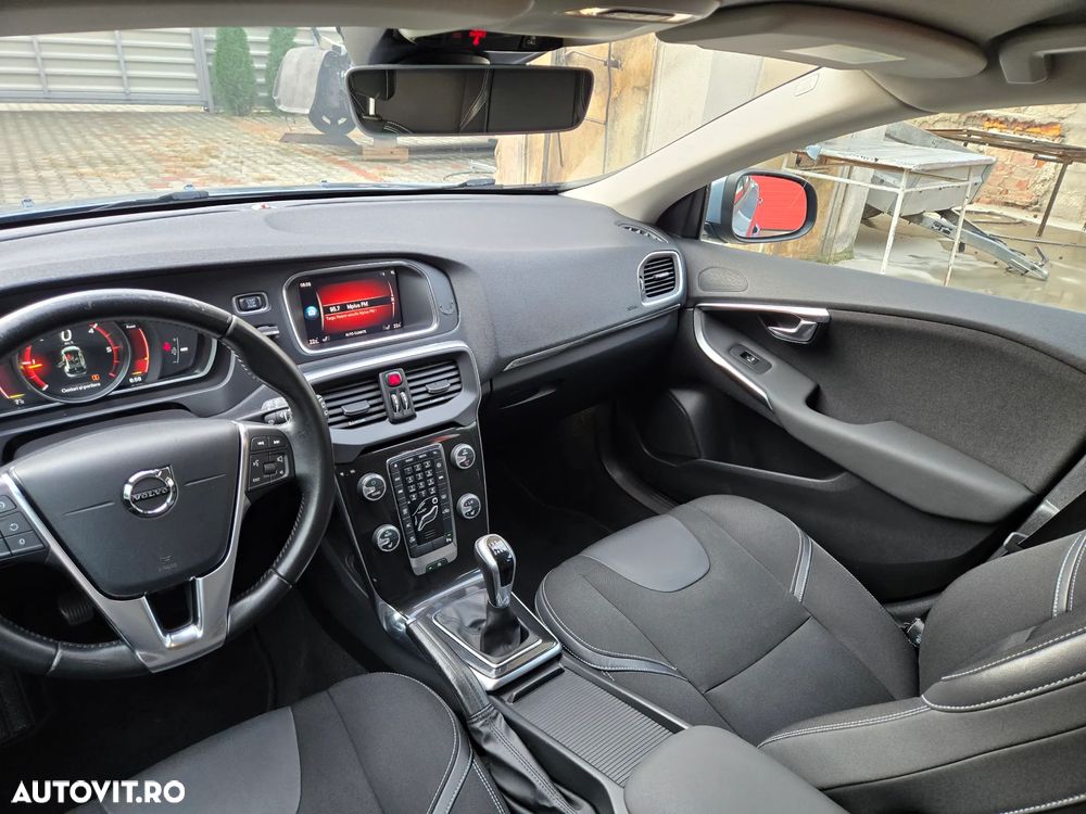 Volvo V40 D2 - 8