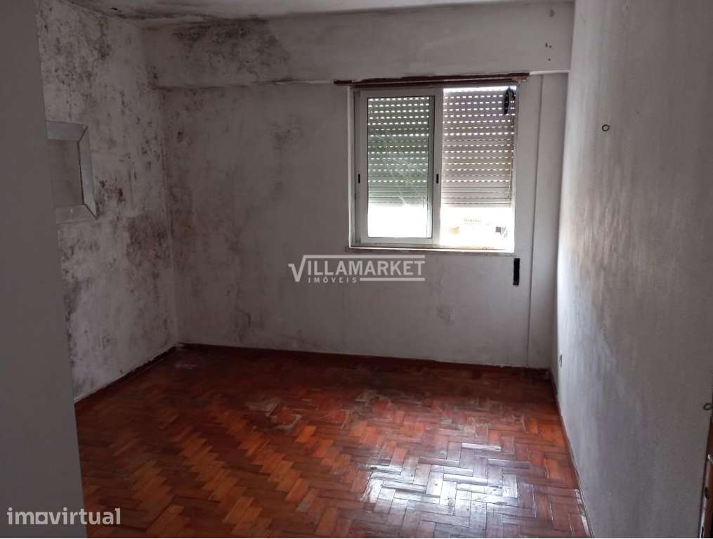 Apartamento T3 da banca situado na Rua do Moinho, no Bairro da Bela Vi - Grande imagem: 5/17