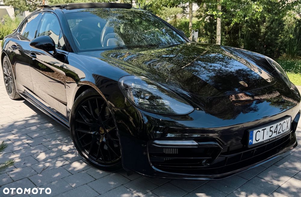 Porsche Panamera 4 E-Hybrid 10 Years Edition - 2