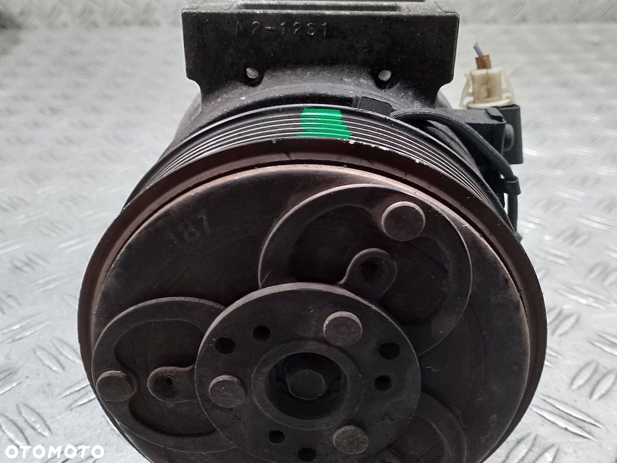 POMPA, SPRĘŻARKA KLIMATYZACJI VOLVO V40 30899721 1.8 16V - 5