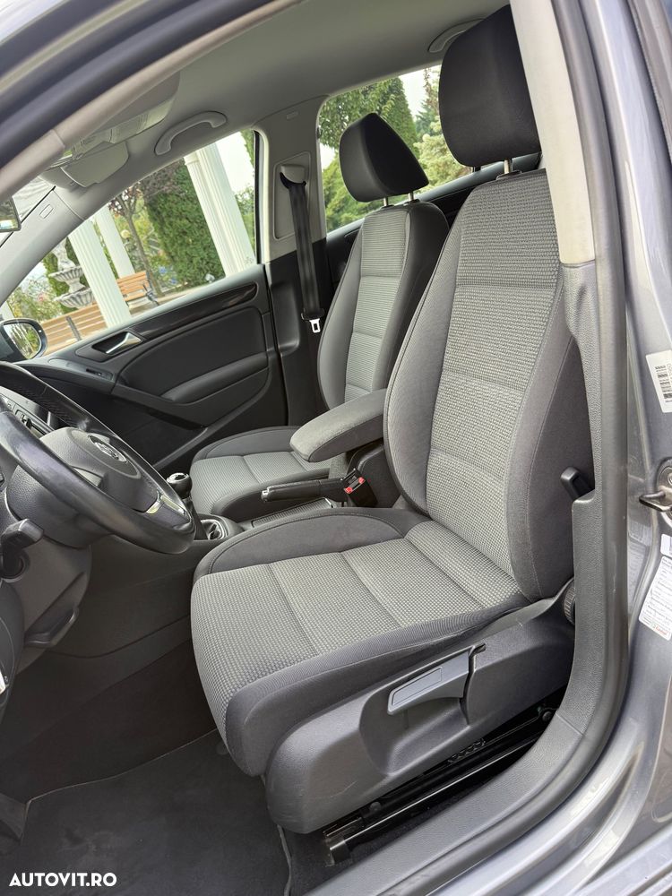 Volkswagen Golf 1.6 TDI BlueMotion Technology Comfortline - 12