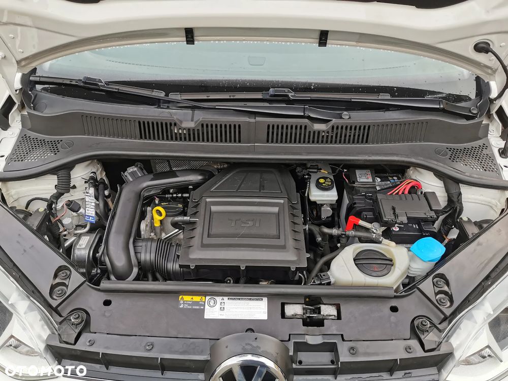 Volkswagen up! TSI (BlueMotion Technology) move - 39