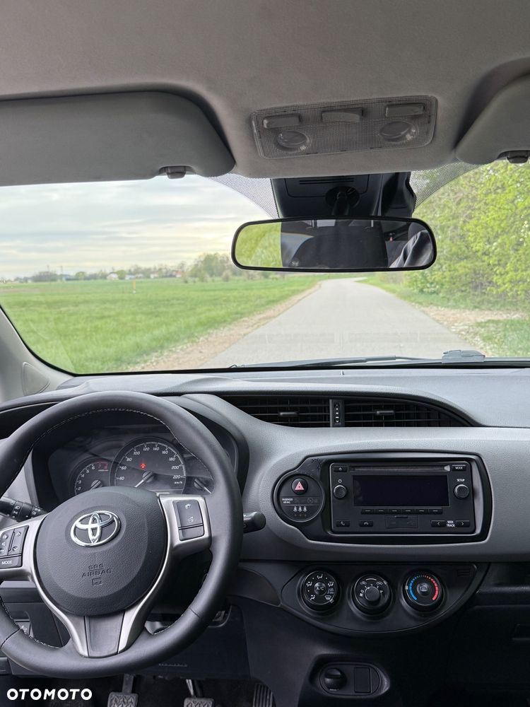 Toyota Yaris 1.5 Active - 10