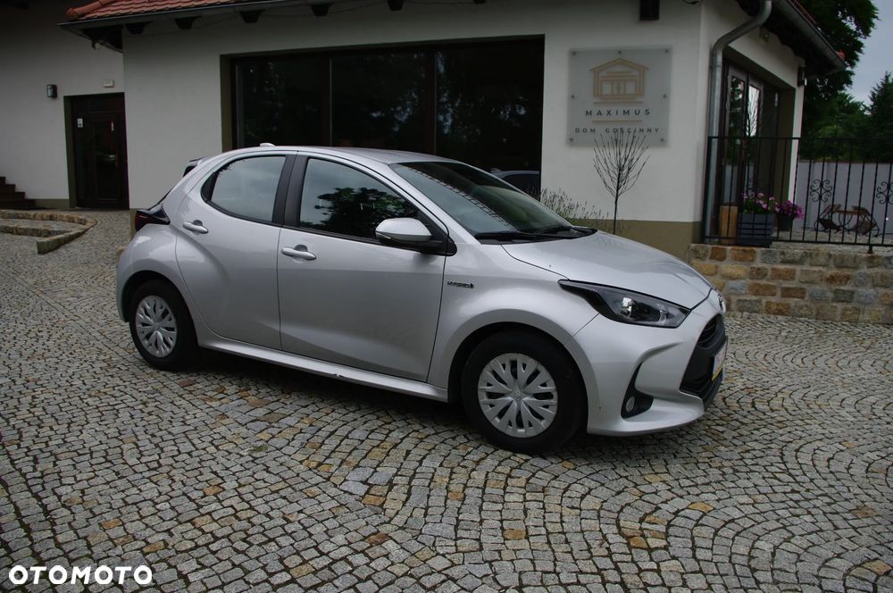 Toyota Yaris 1.5 Dynamic CVT - 12