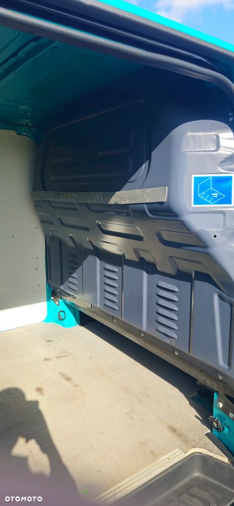 Mercedes-Benz VITO - 34