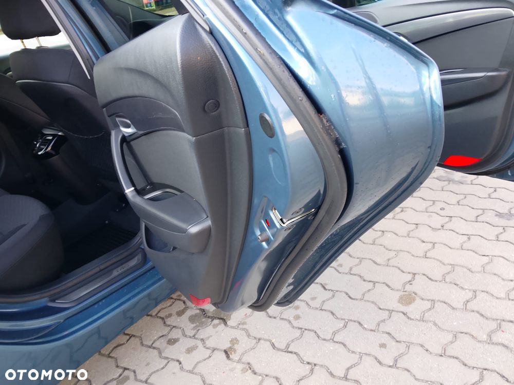 Hyundai i40 Kombi 2.0 Premium - 23