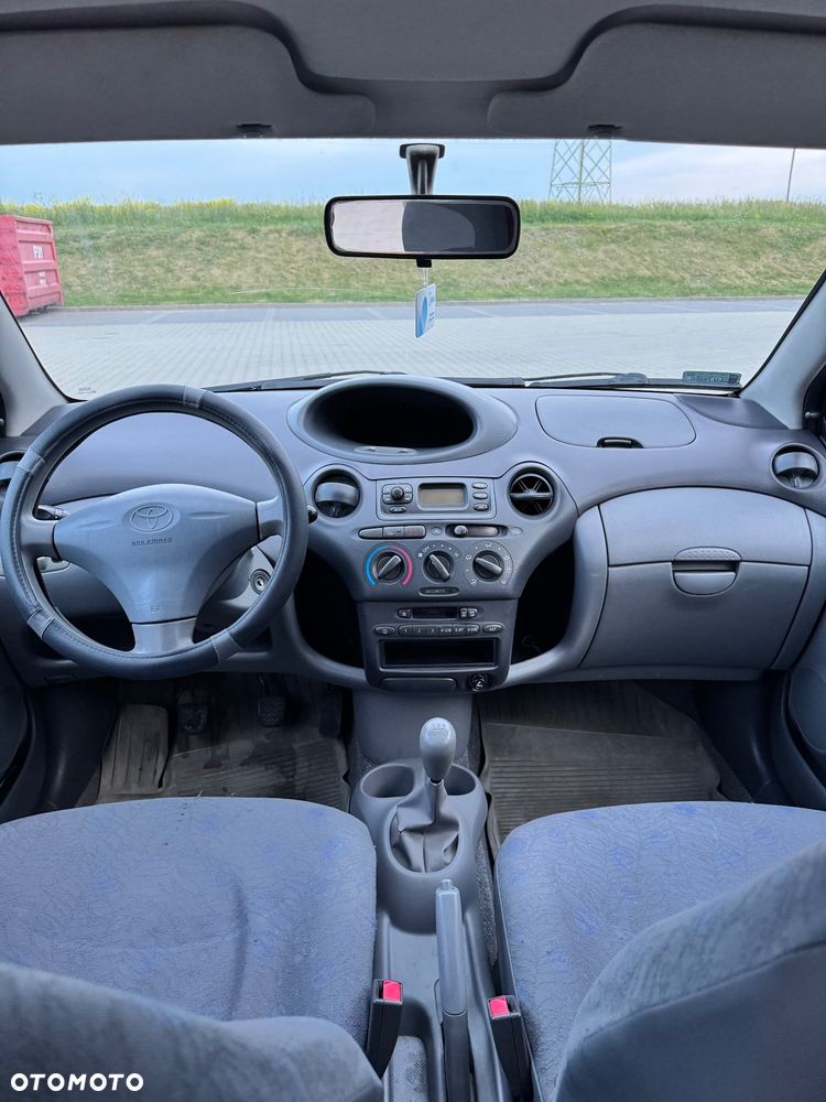 Toyota Yaris 1.0 Luna - 8