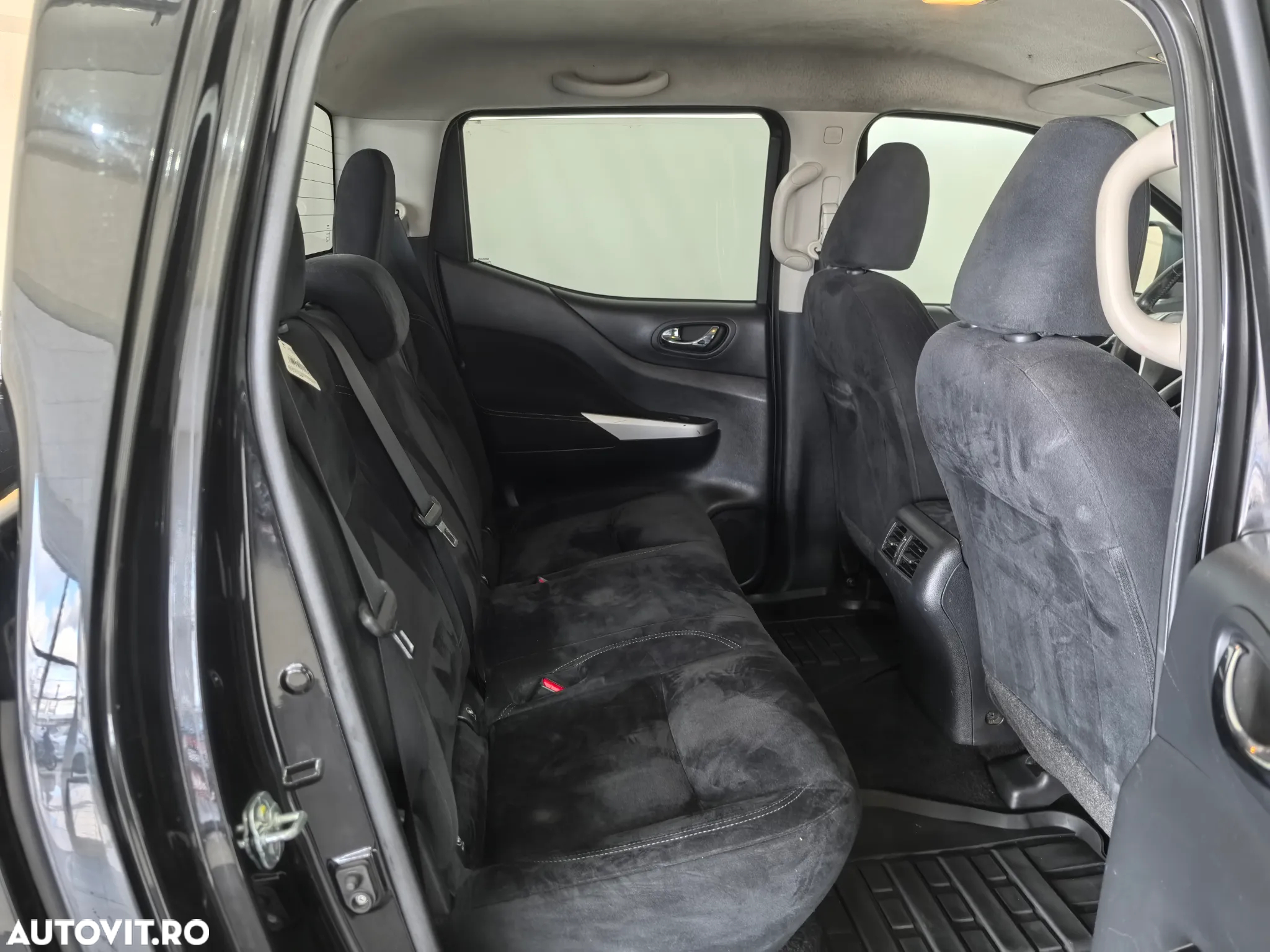 Nissan Navara 2.3 dCi Double Cab N-Connecta - 24