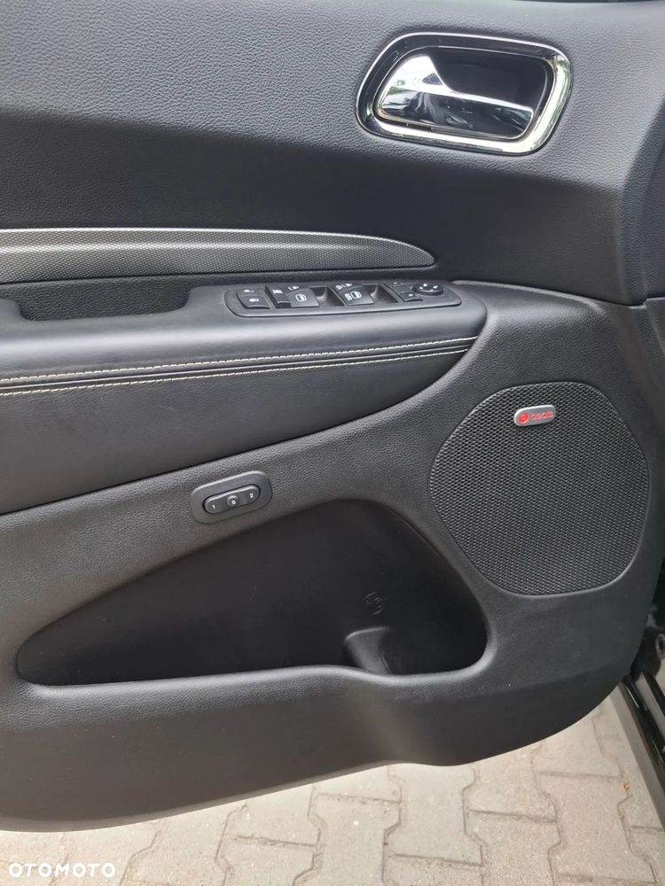 Dodge Durango 6.4 SRT - 7