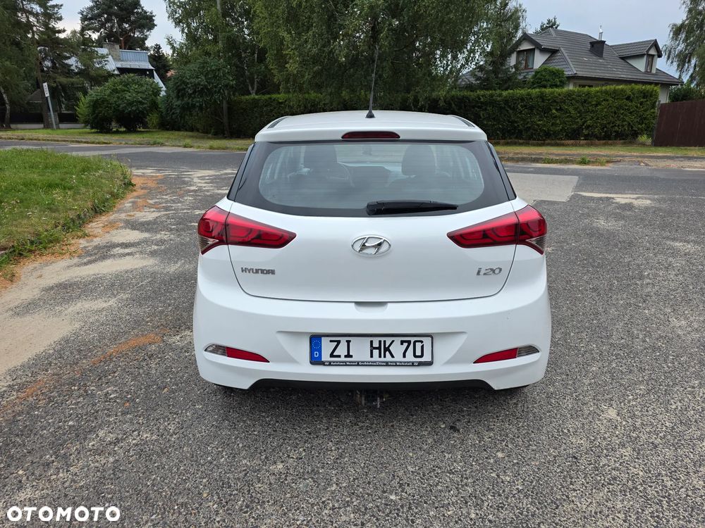 Hyundai i20 blue 1.2 Trend - 27