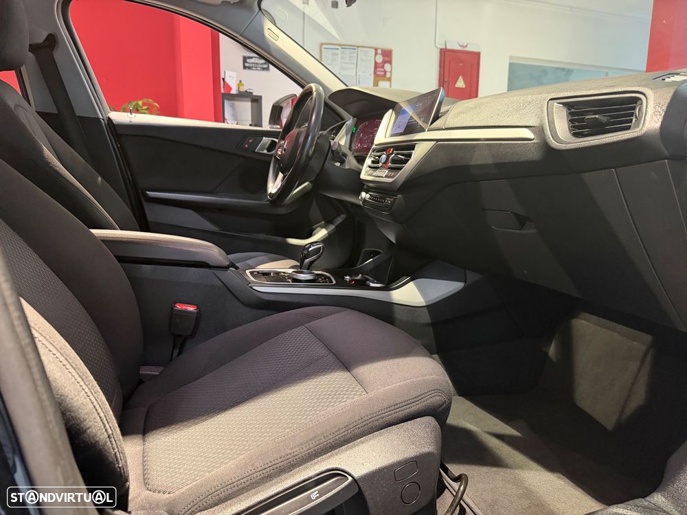 BMW 118 d Aut. Sport Line - 9