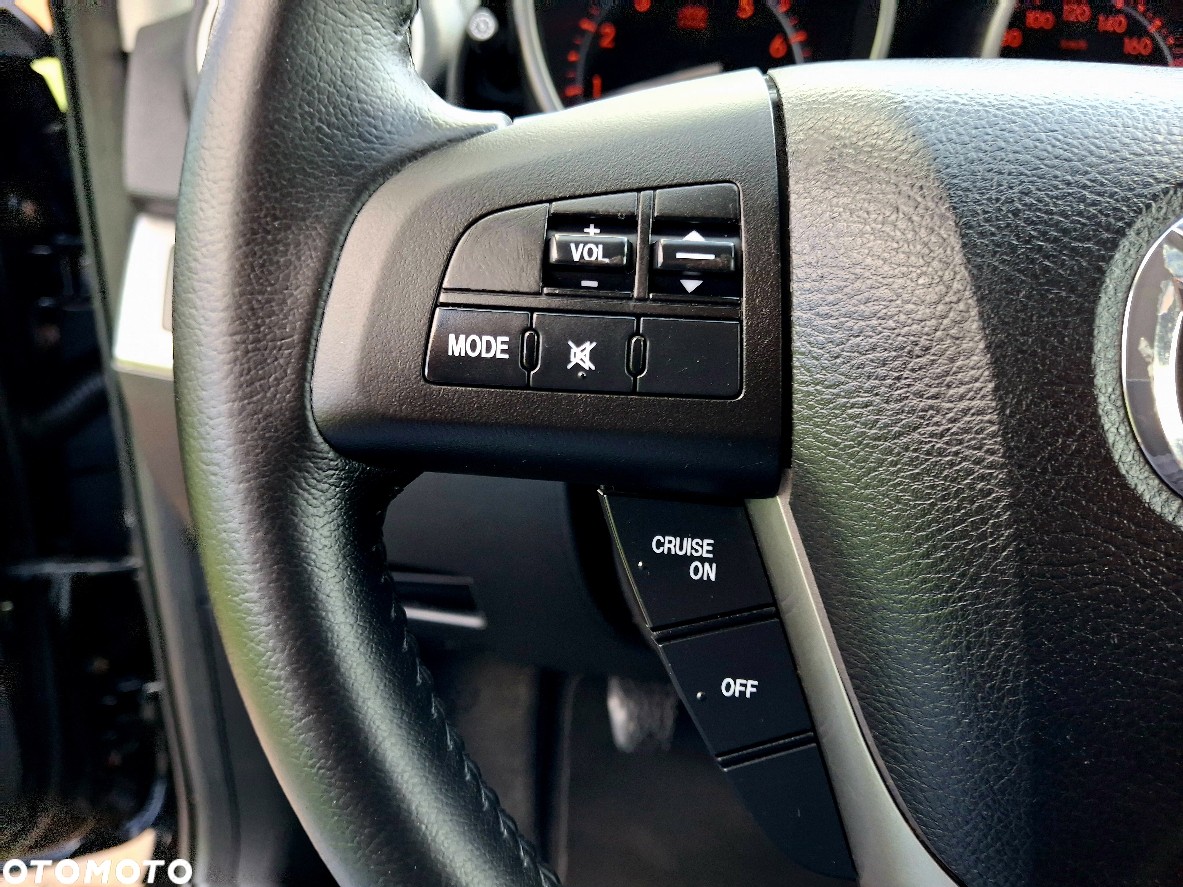 Mazda 3 1.6 Exclusive - 25