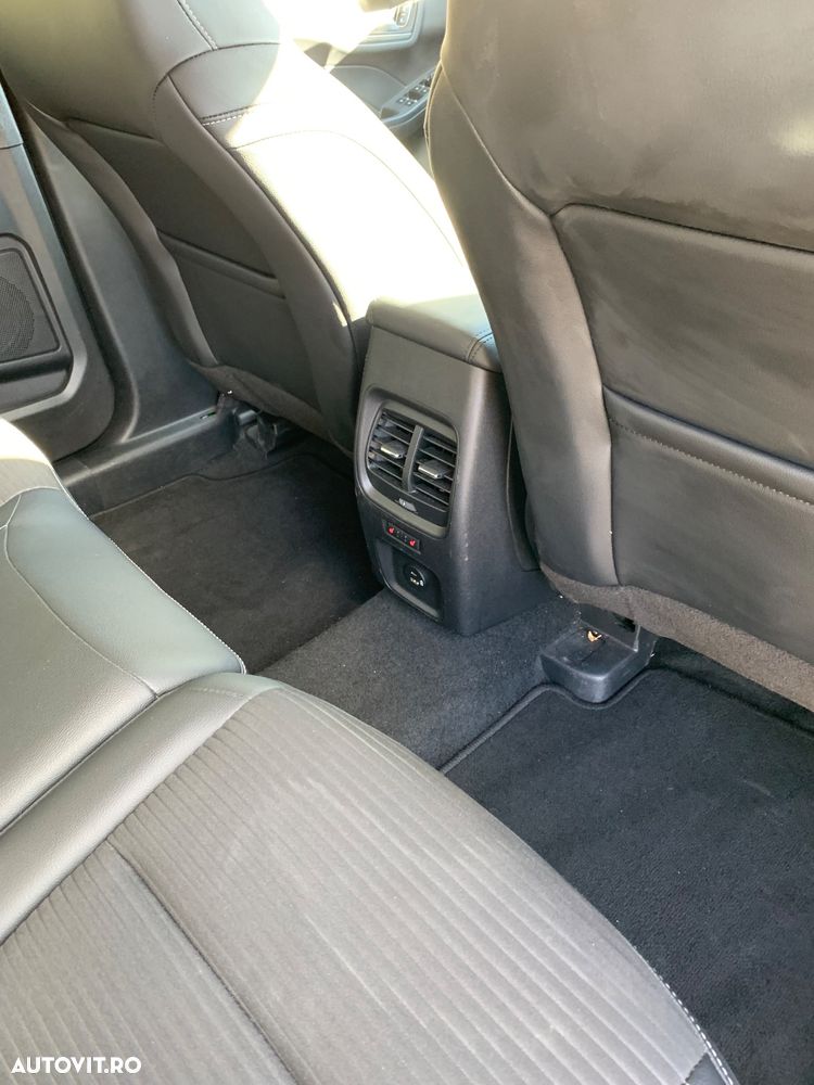 Ford Kuga 2.5 Duratec PHEV Titanium X - 26