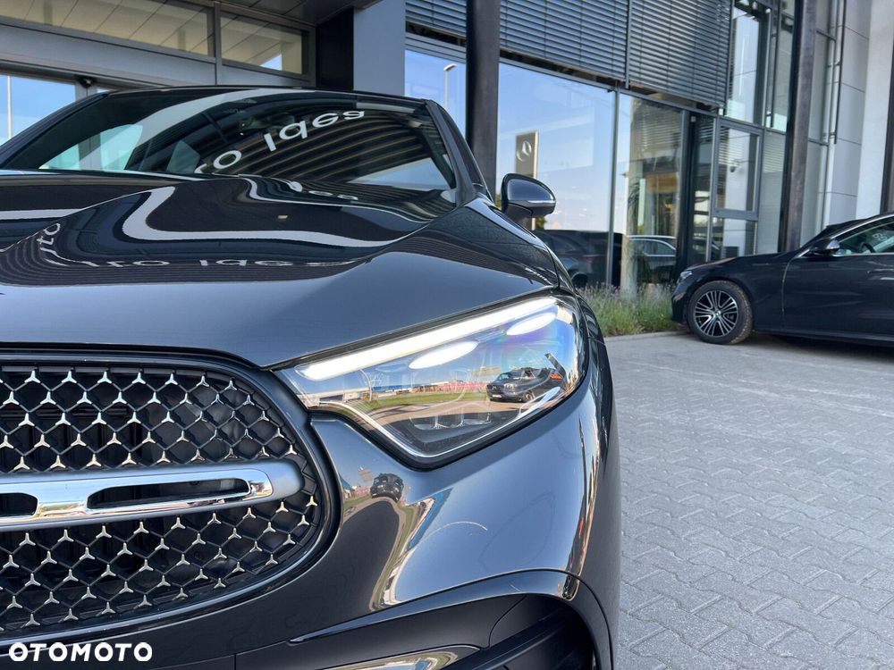 Mercedes-Benz GLC 220 d mHEV 4-Matic AMG Line - 4