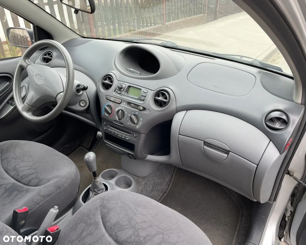Toyota Yaris 1.3 Luna - 8
