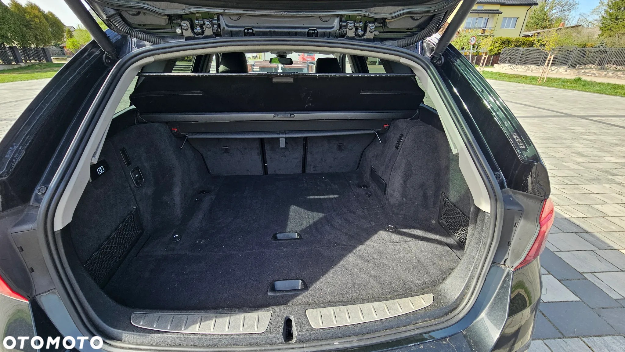 BMW Seria 3 320d Touring Edition M Sport Shadow - 10
