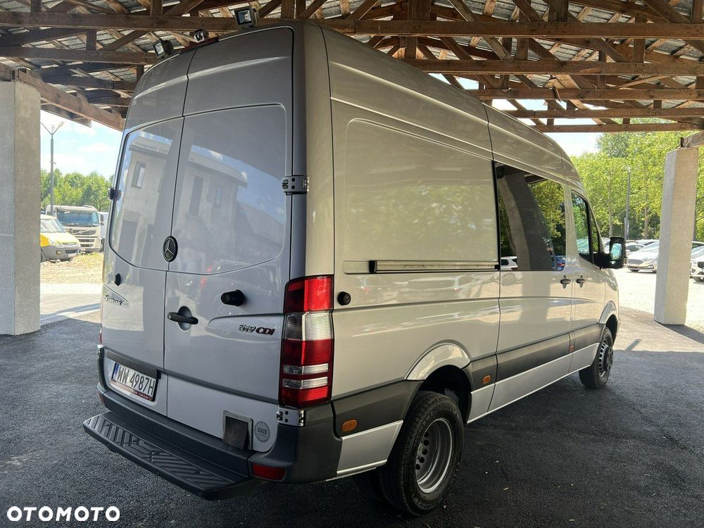 Mercedes-Benz Sprinter - 14
